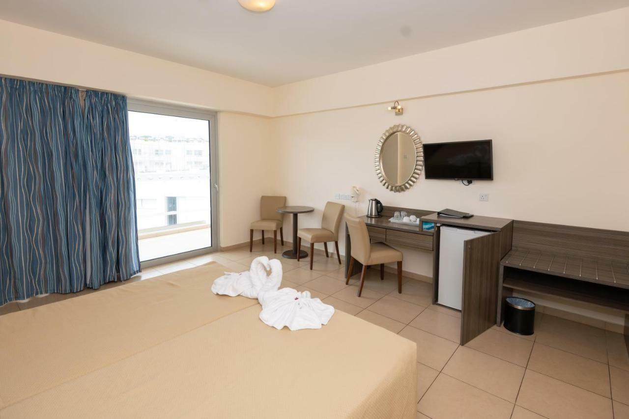 Tofinis Hotel Ajia Napa